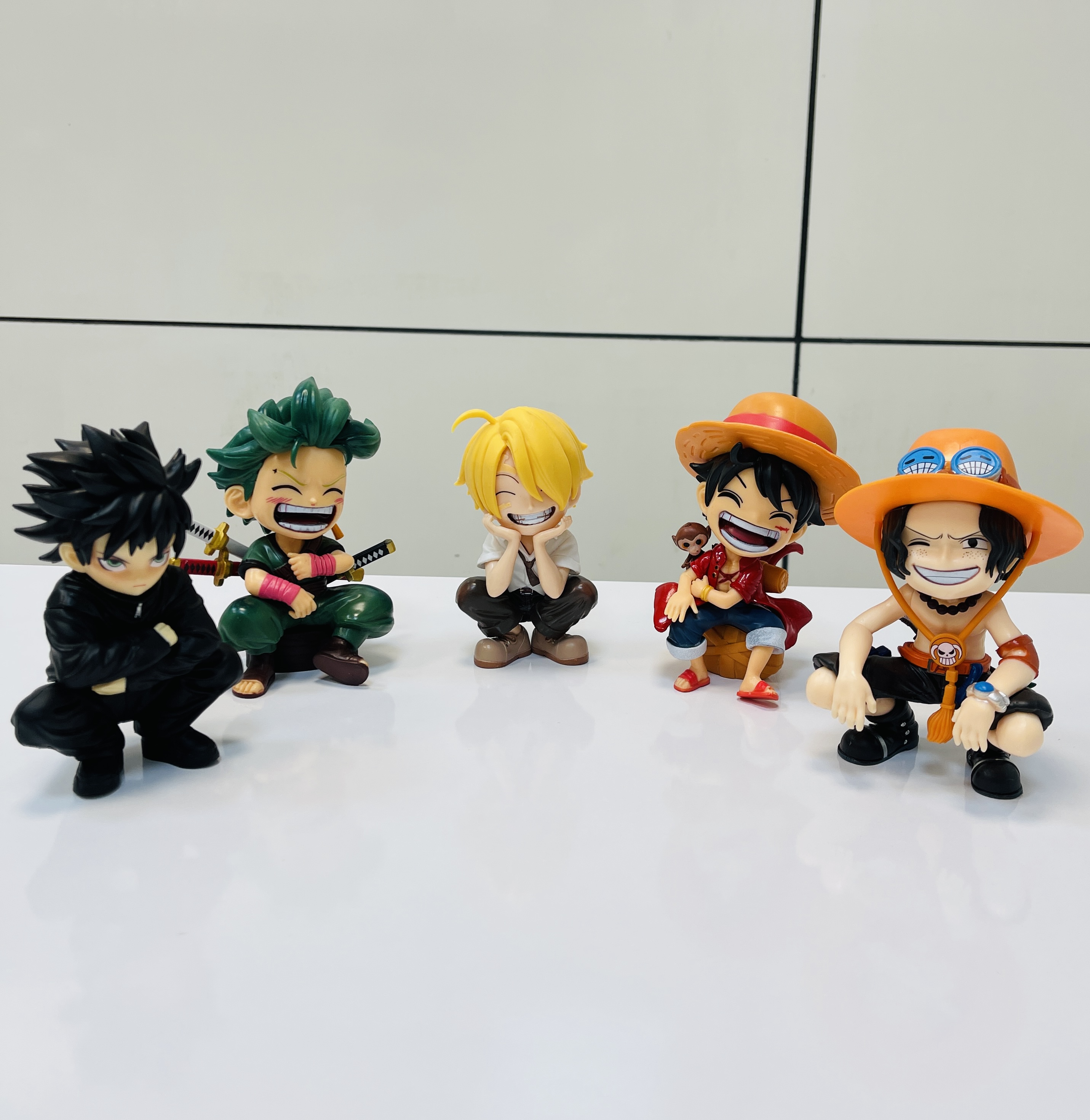 اکشن فیگور وان پیس نشسته | مجسمه شخصیت‌های One Piece