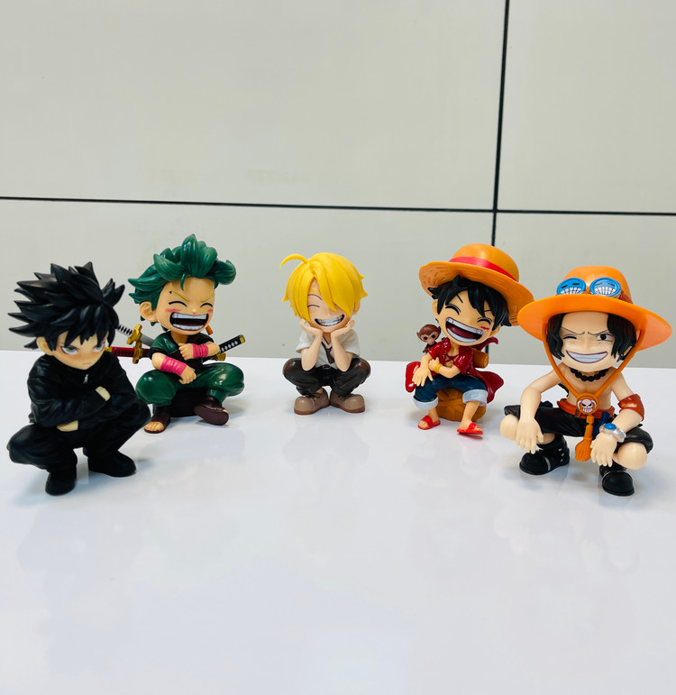 اکشن فیگور وان پیس نشسته | مجسمه شخصیتهای One Piece